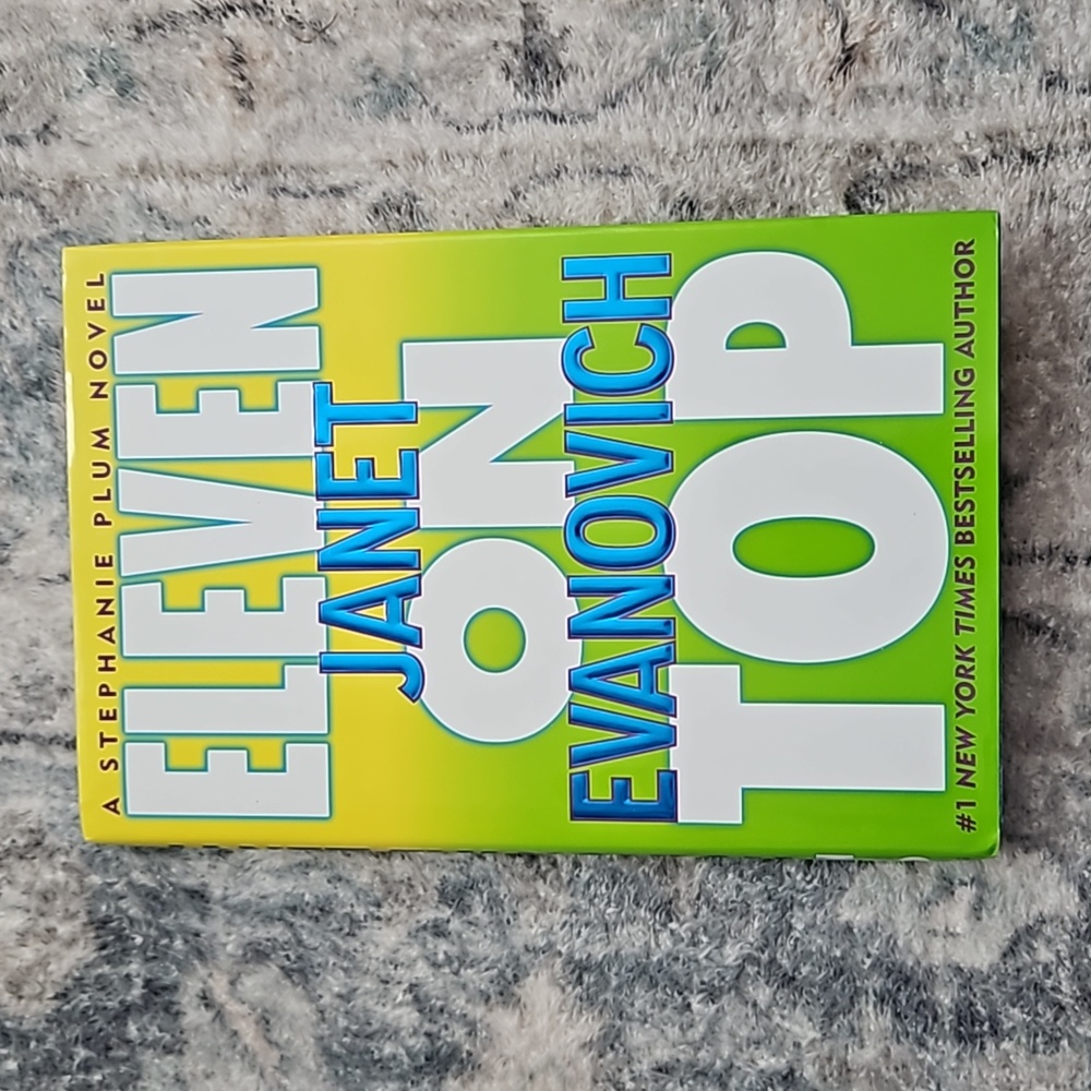 *LAST CHANCE* Eleven On Top by Janet Evanovich